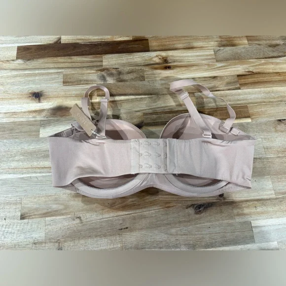 Skims Kim Kardashian Women’s Ultimate Push-up Strapless Bra 36B New with Tags - Picture 2 of 3